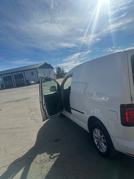 Volkswagen Caddy 3 of 5