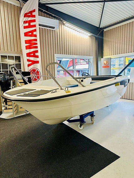 NY Cremo 490SC med NY Yamaha utombordare 50hk