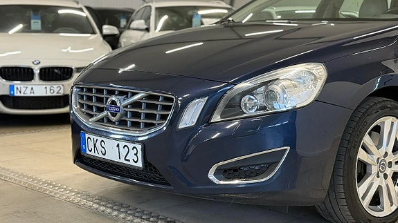 Volvo V60 5 of 23