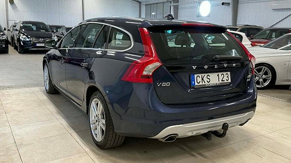 Volvo V60 7 of 23