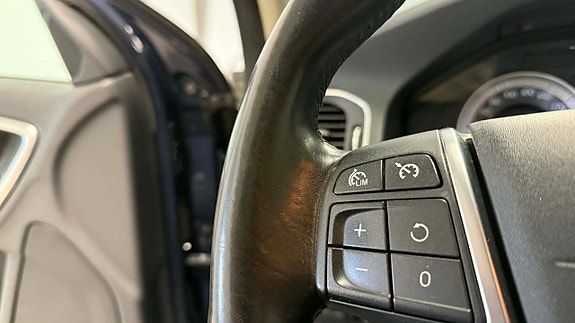 Volvo V60 18 of 23