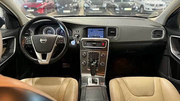 Volvo V60 17 of 23