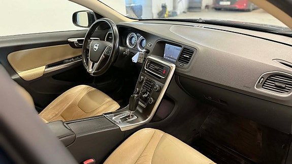 Volvo V60 20 of 23