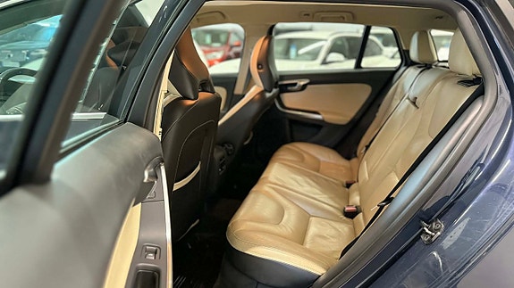 Volvo V60 22 of 23
