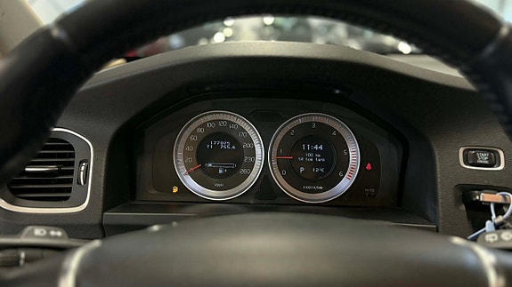 Volvo V60 21 of 23