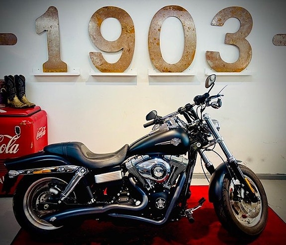 Harley-Davidson FXDF Fat Bob 103 i toppskick Nybesiktad!