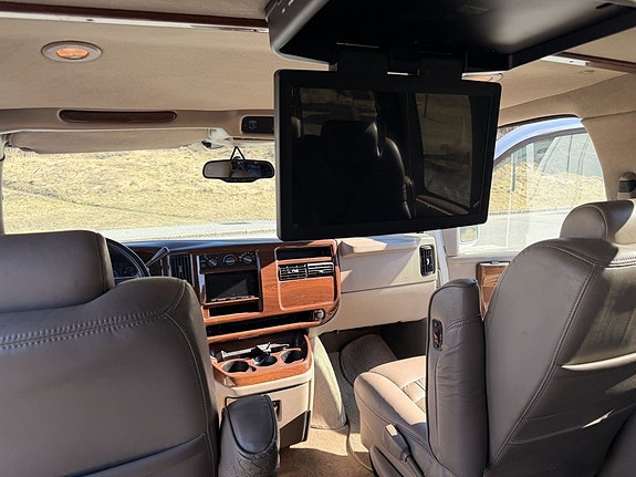 Chevrolet Express 12 of 14