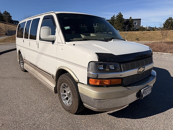 Chevrolet Express G1500 3 of 5