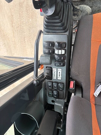 Doosan DX170W-5 17 of 19