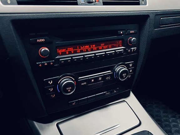 BMW 318d 14 of 24