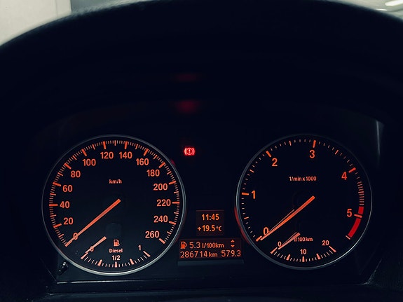 BMW 318d 16 of 24