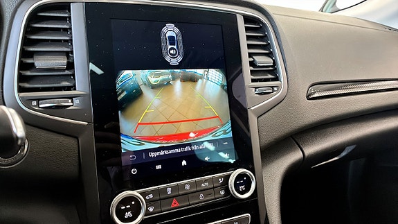 Renault Megane E-Tech 14 of 16