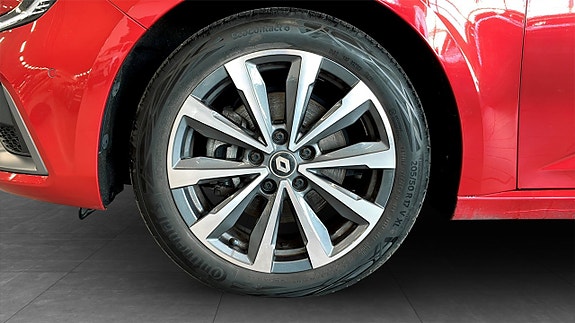 Renault Megane E-Tech 9 of 16