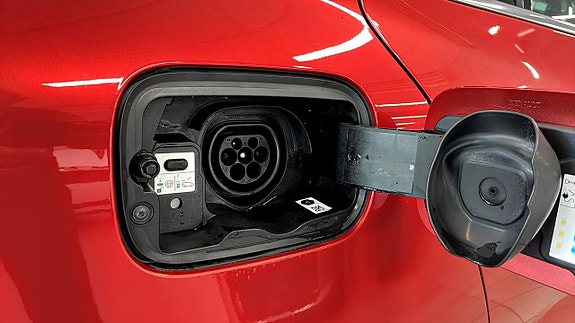 Renault Megane E-Tech 10 of 16