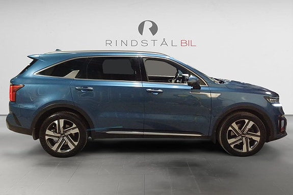 Kia Sorento 8 of 17