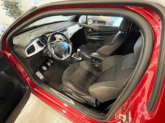 Citroen DS3 4 of 5