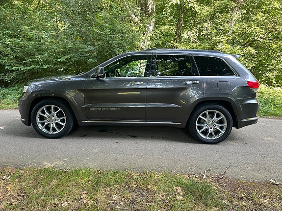 Jeep Grand Cherokee 7 of 10