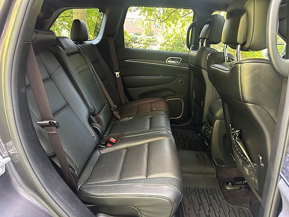 Jeep Grand Cherokee 5 of 5