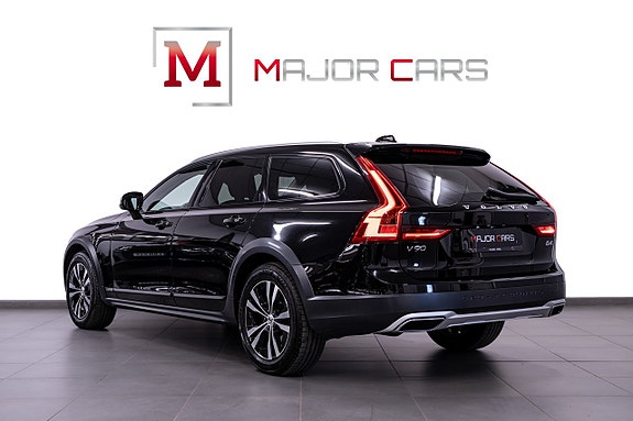 Volvo V90 Cross Country 4 of 5