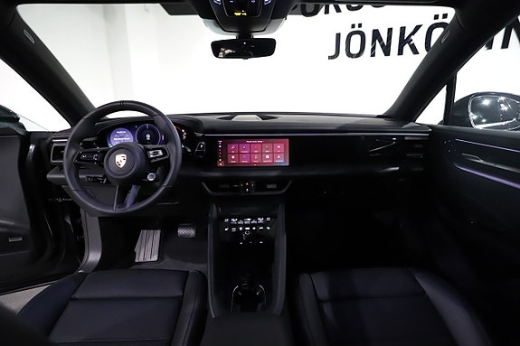 Porsche Macan 4 12 of 22