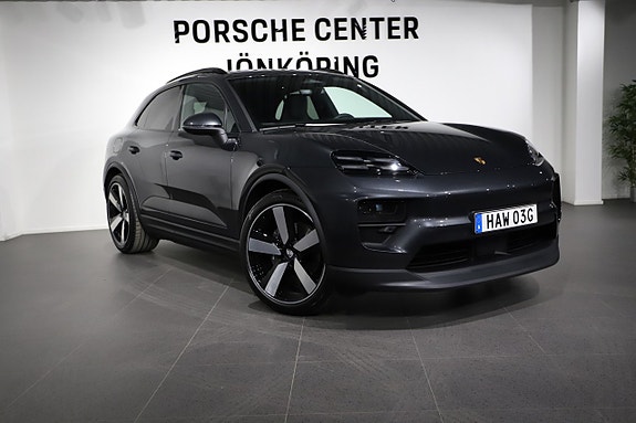 Porsche Macan 4 7 of 22