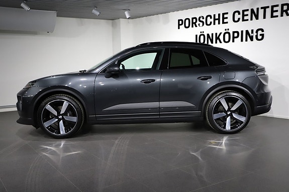 Porsche Macan 4 2 of 5