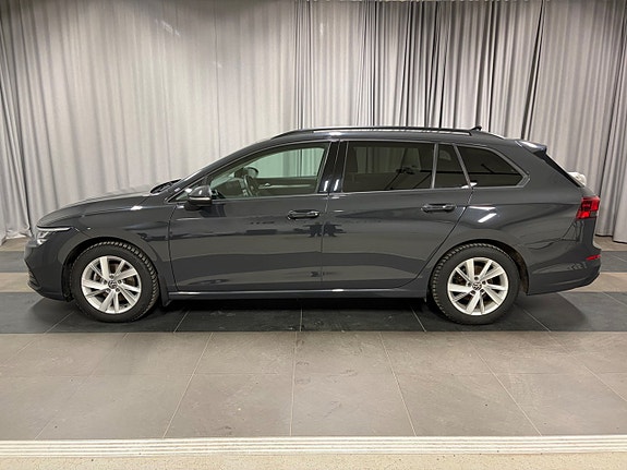 Volkswagen Golf VIII 2 of 16