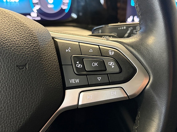 Volkswagen Golf VIII 16 of 16