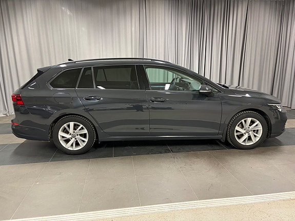 Volkswagen Golf VIII 5 of 16