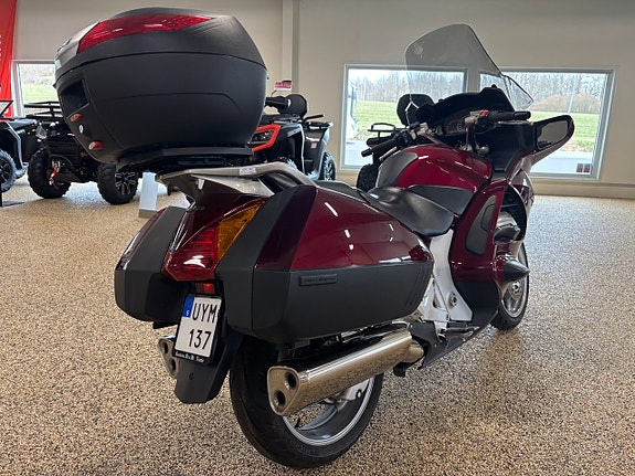 Honda ST 1300 Pan-European 2 of 8