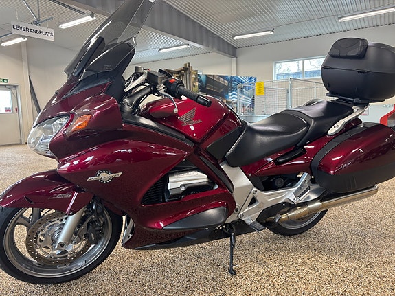 Honda ST 1300 Pan-European 4 of 8