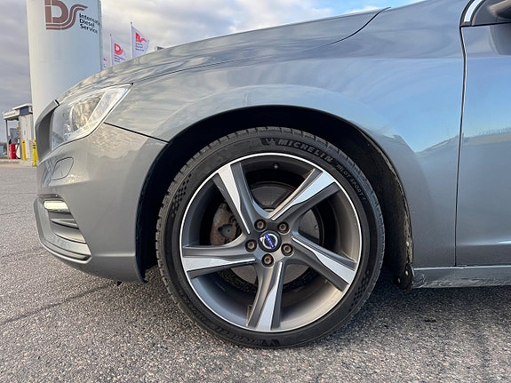 Volvo V60 9 of 20