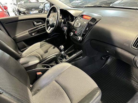 Kia Ceed 10 of 12