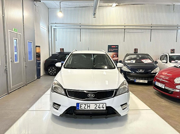 Kia Ceed 3 of 12
