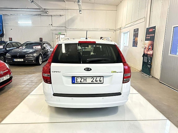 Kia Ceed 12 of 12