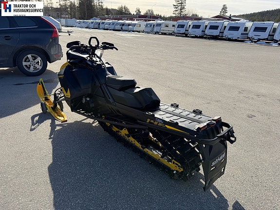 Ski-Doo Summit NEO + -23 4 of 6