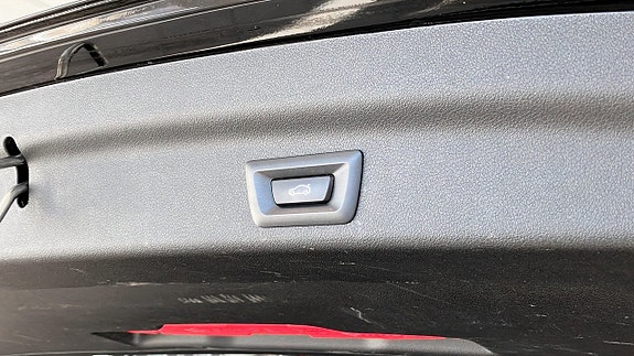 BMW iX1 24 of 26