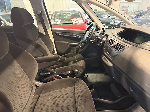 Citroen Grand C4 Picasso 10 of 13