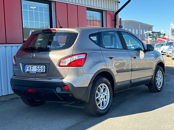Nissan Qashqai 4 of 5