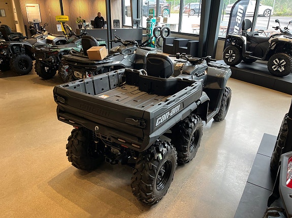 Can-Am Outlander MAX 6x6 DPS T 700 2 of 6