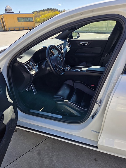 Volvo S60 5 of 5