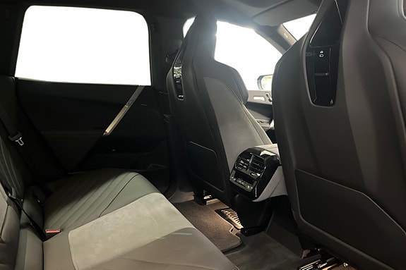 BMW iX 7 of 18