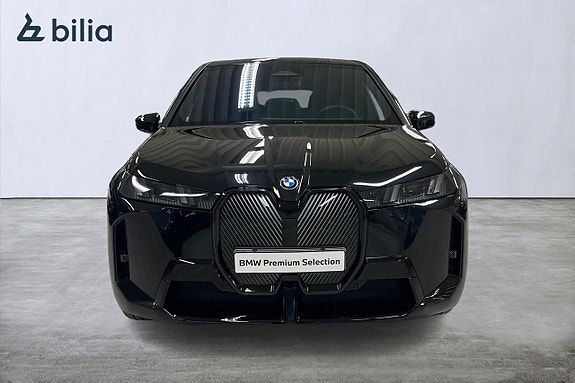 BMW iX 5 of 18