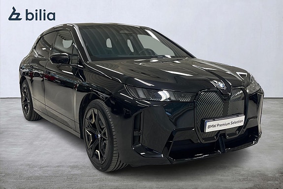 BMW iX 17 of 18
