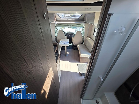 Adria Matrix Supreme 670 DL (AC/Cykleställ/Gasolugn/180hk) 15 of 27