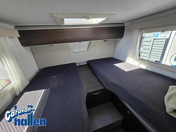 Adria Matrix Supreme 670 DL (AC/Cykleställ/Gasolugn/180hk) 10 of 27