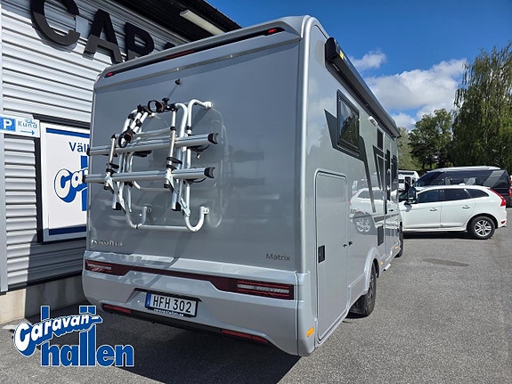 Adria Matrix Supreme 670 DL (AC/Cykleställ/Gasolugn/180hk) 8 of 27