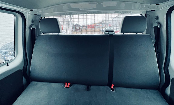 Volkswagen Transporter 9 of 17