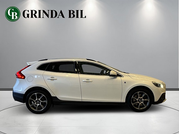 Volvo V40 Cross Country 4 of 5