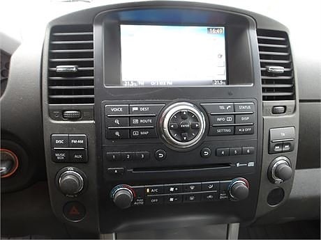 Nissan Navara 9 of 9